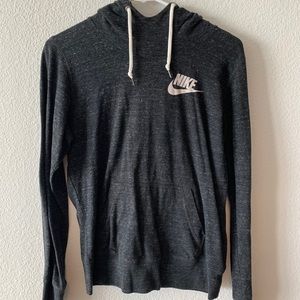 NIKE WOMENS LIGHT WEIGHT HOODIE